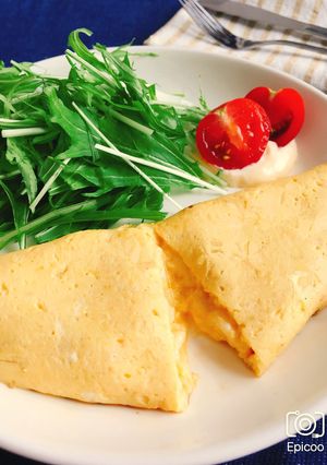 牛乳で簡単！ふんわりチーズオムレツ-レシピのメイン写真