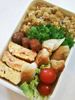 お弁当(2/23)しらす玉子炒飯と餃子-レシピのメイン写真