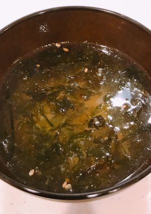 お湯を注ぐだけで美味い！韓国のりの味噌汁-レシピのメイン写真
