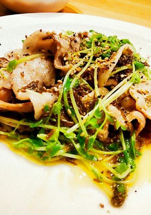 もずく楽部★豚と豆苗のもずくマヨ炒め-レシピのメイン写真