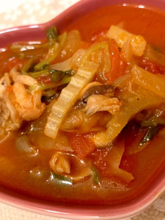 鶏もも肉とセロリのトマトスープ-レシピのメイン写真