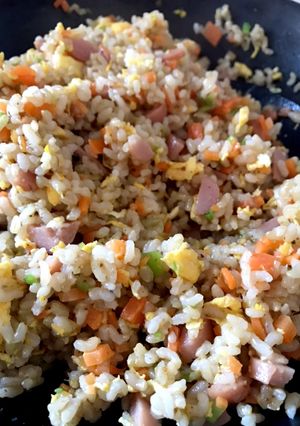 美味しく食べやすい玄米で彩りチャーハン-レシピのメイン写真