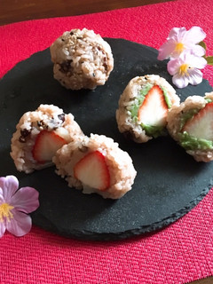 春イベントに♡赤飯で簡単!いちご大福-レシピのメイン写真