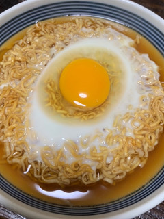 半熟卵のチキンラーメン-レシピのメイン写真