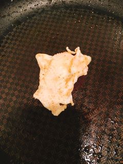 鶏皮せんべいで簡単手軽フライパンおつまみ-レシピのメイン写真