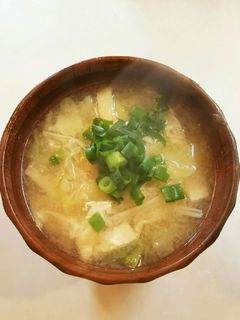 白菜 えのき 油揚げの味噌汁-レシピのメイン写真