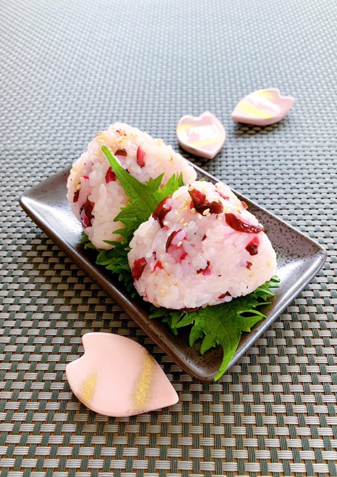 お弁当に★柴漬けとごまのおにぎり-レシピのメイン写真