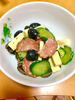 サラミときゅうりのサラダ-レシピのメイン写真