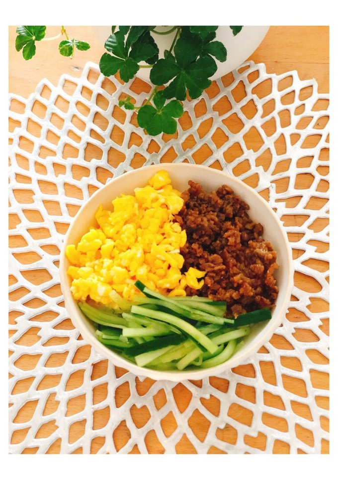 簡単！きゅうりの三色丼♪鶏そぼろ-レシピのメイン写真