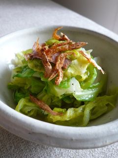 ナンプラーで♪春キャベツの煮浸し-レシピのメイン写真