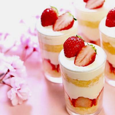グリ工房　ガラスペン　いちごショートケーキ種あり苺 Amazon.co.jp: グリ工房 ガラスペン いちごショートケーキ 種