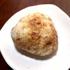 A picture of チーズおかかおにぎり.