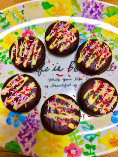 もっと簡単プチチョコパイのデコレーション-レシピのメイン写真
