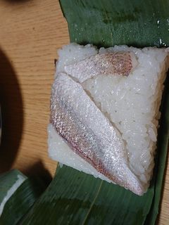 子鯛の酢締めの押し寿司(笹寿司)-レシピのメイン写真