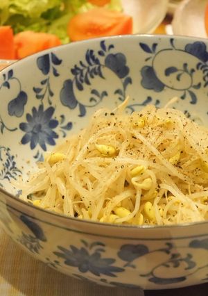 箸がとまらない!黒胡椒のもやしナムル-レシピのメイン写真