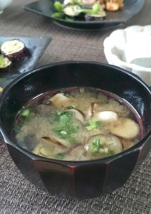 茄子にごま油ちょろりのお味噌汁-レシピのメイン写真