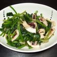 ほうれん草とイカの炒め物