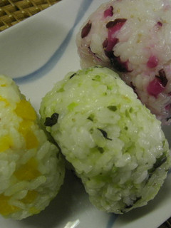お弁当行き!カラフル3色漬物おにぎり♪-レシピのメイン写真