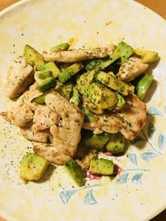 鶏肉&アボカドの炒め物☆塩バター風味-レシピのメイン写真