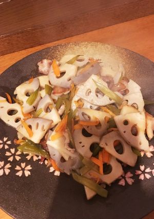 栄養抜群！れんこんと茎わかめのきんぴら-レシピのメイン写真