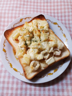 竹輪とじゃが芋のマヨチーズパン♪-レシピのメイン写真