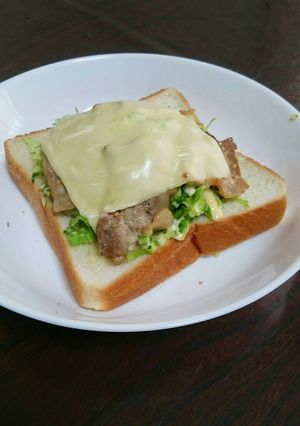 春キャベツで！生姜焼き乗っけトースト☆-レシピのメイン写真