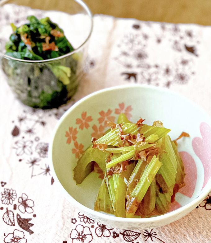 簡単一品*作り置き*セロリの土佐煮 by MI‐RIN 【クックパッド】 簡単