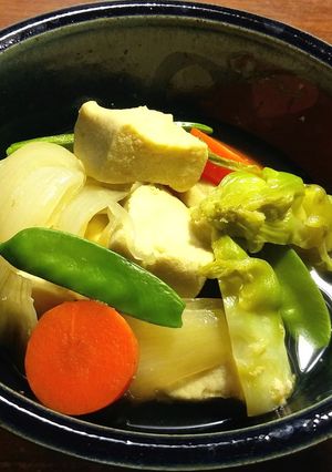 高野豆腐と新玉葱、蕾菜の煮物-レシピのメイン写真