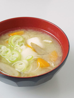 餅入り具だくさん味噌汁-レシピのメイン写真