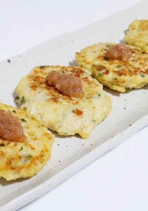 鶏胸肉と大葉の簡単つくね 梅肉乗せ-レシピのメイン写真