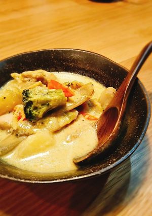 鶏肉と色々野菜の豆乳カレー煮-レシピのメイン写真