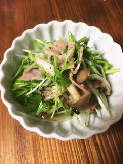 ベーコンとしめじでパクパク☆水菜サラダ♪-レシピのメイン写真