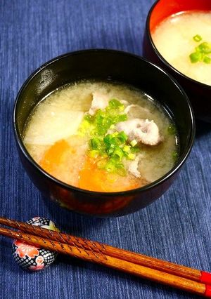 簡単！豚こま豚汁☆やせるお味噌汁-レシピのメイン写真