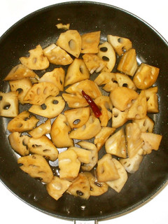 大きめ蓮根きんぴら♪簡単ご飯のおかず-レシピのメイン写真