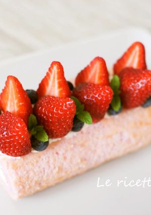 オリーブオイルで作る♡苺のロールケーキ✨-レシピのメイン写真