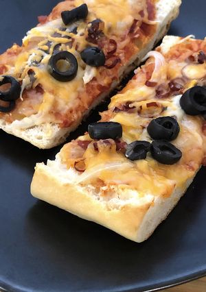 ピザトースト★アンチョビとトマトソース-レシピのメイン写真