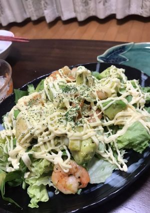 えびアボカドカマンベールのホットサラダ-レシピのメイン写真