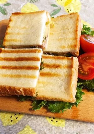 食パンでお手軽パニーニ-レシピのメイン写真