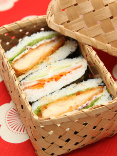 ツナマヨ風味のおにぎらず-レシピのメイン写真