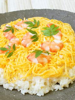 鯛のそぼろ寿司(権太呂だし使用)-レシピのメイン写真