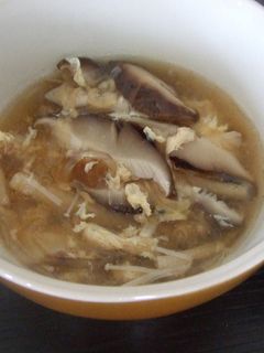 酸っぱ辛いスープ♪酸辣湯(スーラータン)-レシピのメイン写真