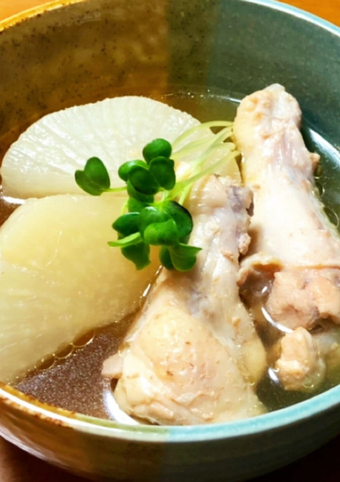 鷄手羽元と大根の〝おでんの素〟煮 *☻*-レシピのメイン写真