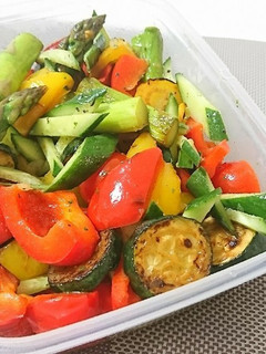 オニオン香る!彩り野菜のサラダ-レシピのメイン写真