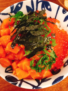 サーモンとイクラの親子丼-レシピのメイン写真