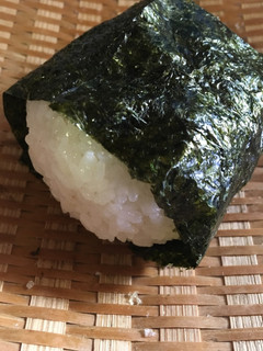 手塩にかけた基本のお母さんのおむすび。-レシピのメイン写真