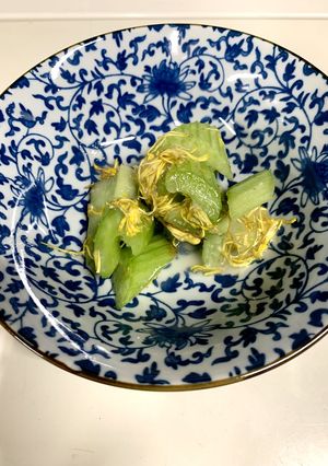 セロリと菊花の薬膳浅漬け。-レシピのメイン写真