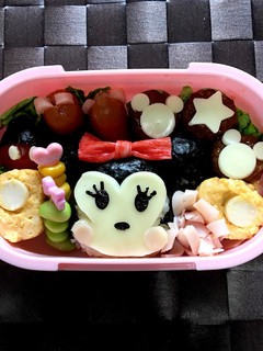 ディズニー弁当ミニーちゃん弁当 キャラ弁-レシピのメイン写真