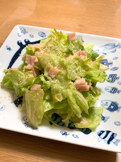 レタスとハムの粉チーズサラダ-レシピのメイン写真
