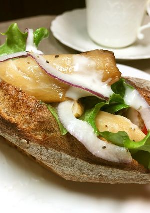 コンビニ食材で健康に！スモークさばサンド-レシピのメイン写真