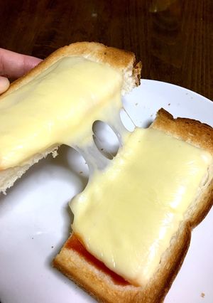 お手軽！濃厚チーズピザトースト-レシピのメイン写真
